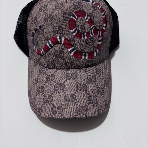 Gg Beige and Black Cap with Red Snake Design inspo - Picture 1 of 2